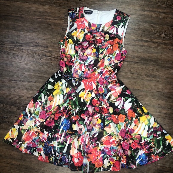 Bebe multi color dress. - Picture 1 of 5